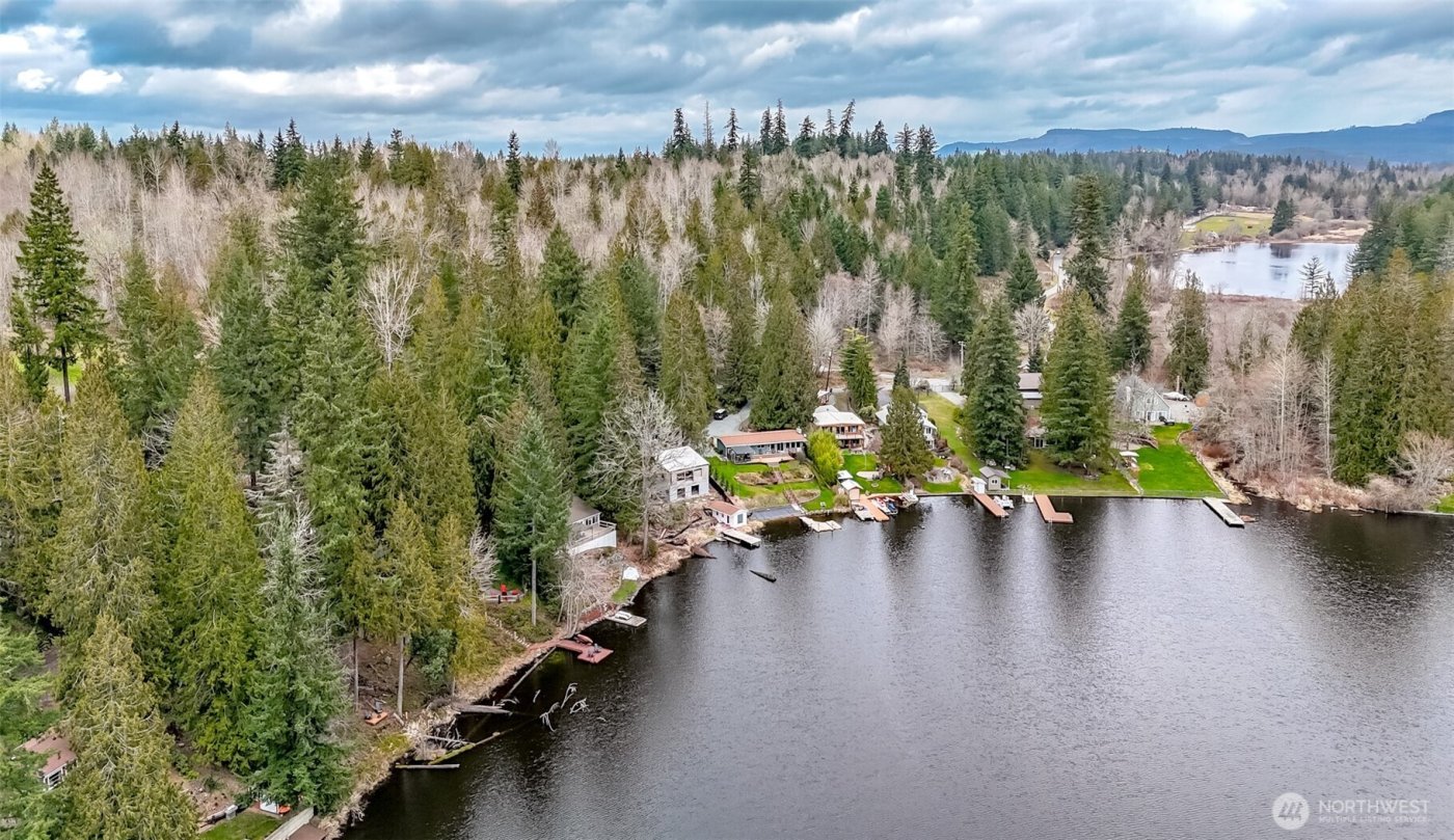 32113 Whitman Lake Drive E, Graham, WA 98338