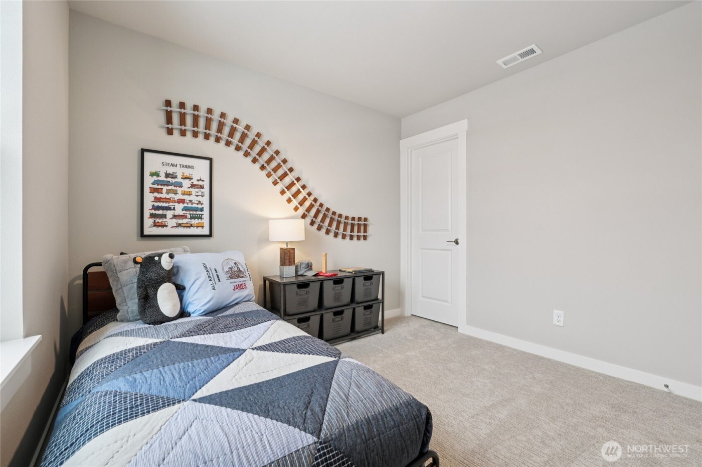 13429 NE 104th Way #2, Kirkland, WA 98033