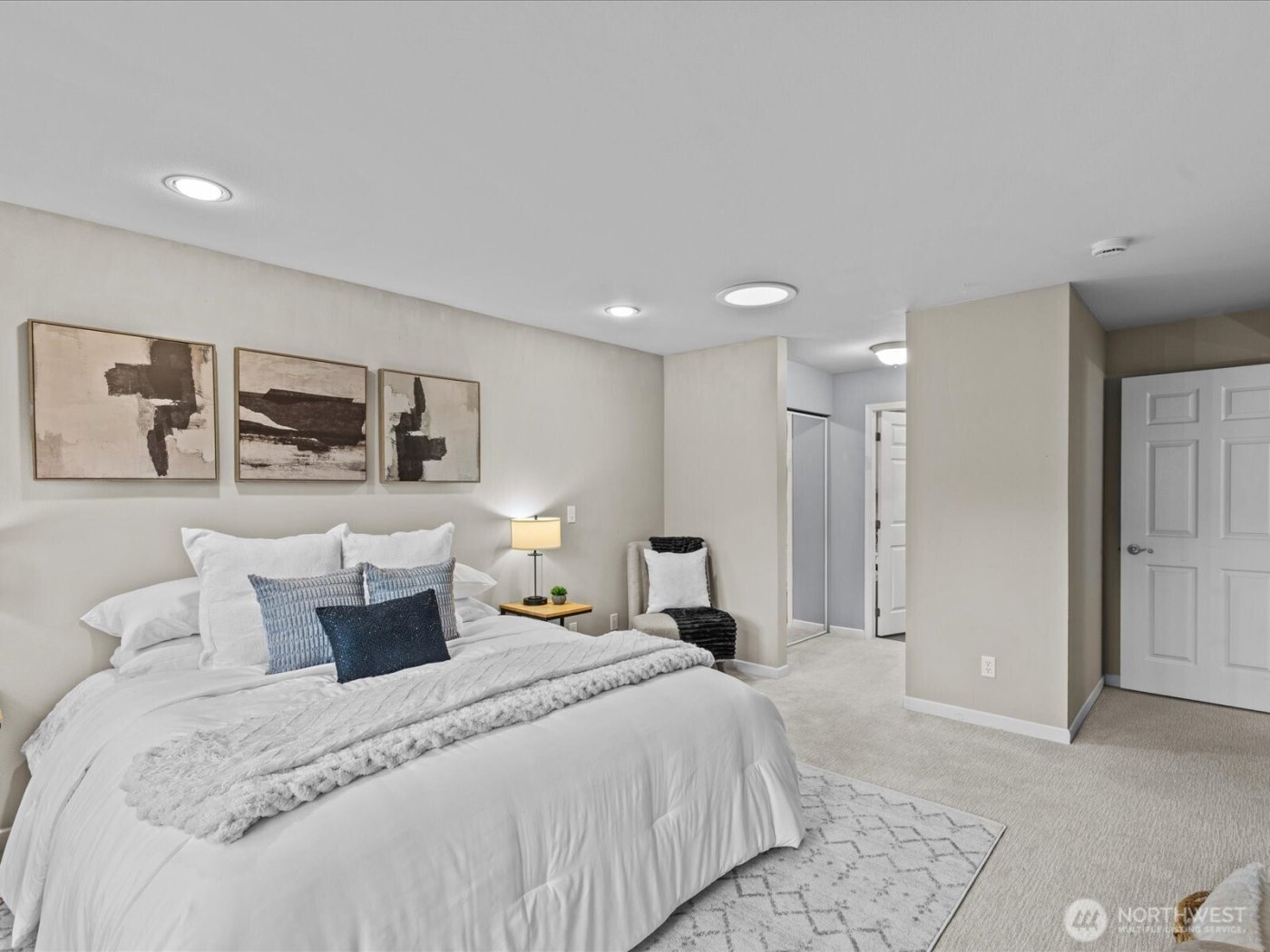 1404 NW 202nd Lane , Shoreline, WA 98177-2163