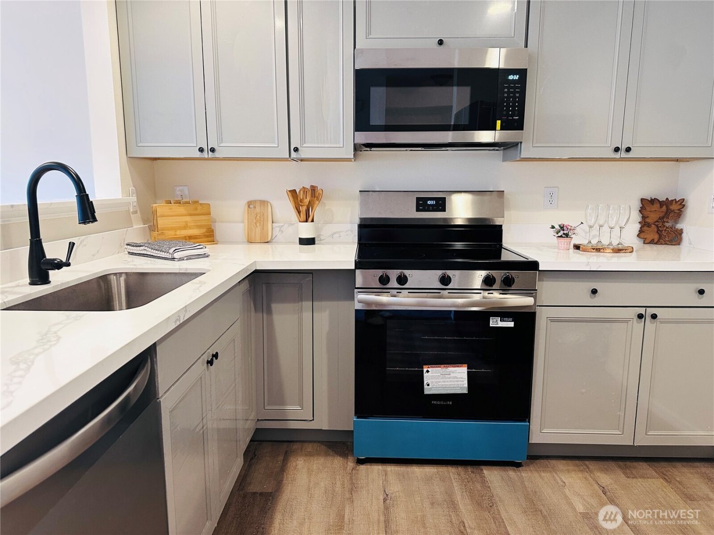 8828 238th St SW #D1, Edmonds, WA 98026