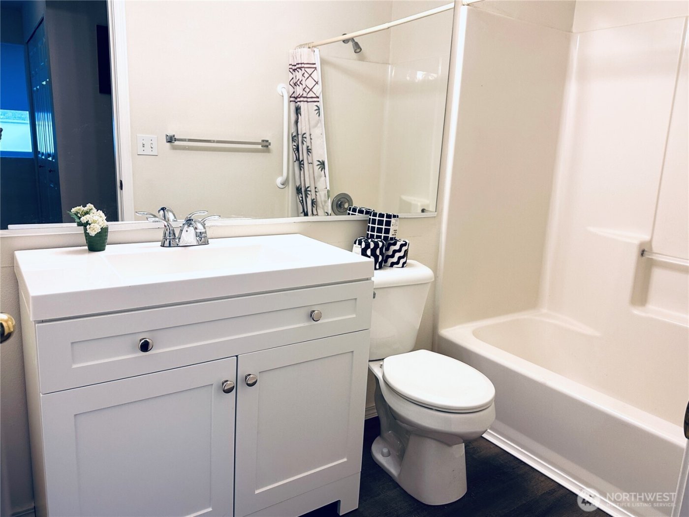 8828 238th St SW #D1, Edmonds, WA 98026