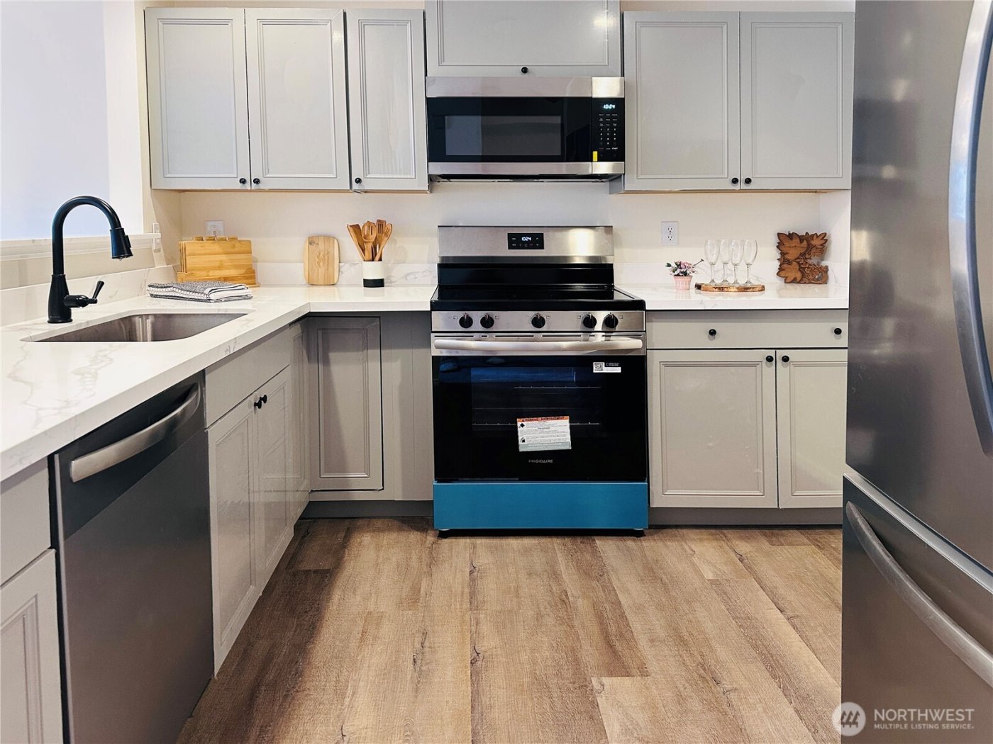 8828 238th St SW #D1, Edmonds, WA 98026