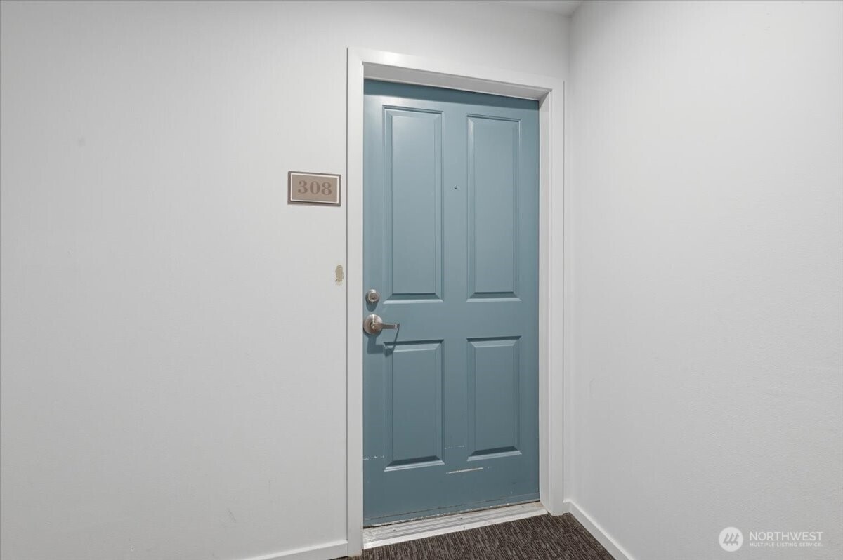 8760 Greenwood Avenue N #N308, Seattle, WA 98103