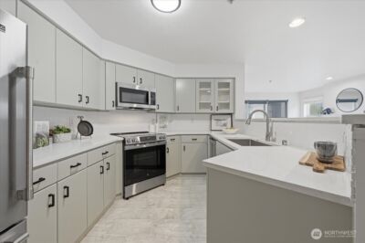 8760 Greenwood Avenue N #N308, Seattle, WA 98103 - Photo 4