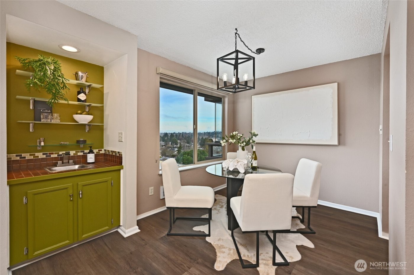 3421 SW Roxbury Street #401, Seattle, WA 98126