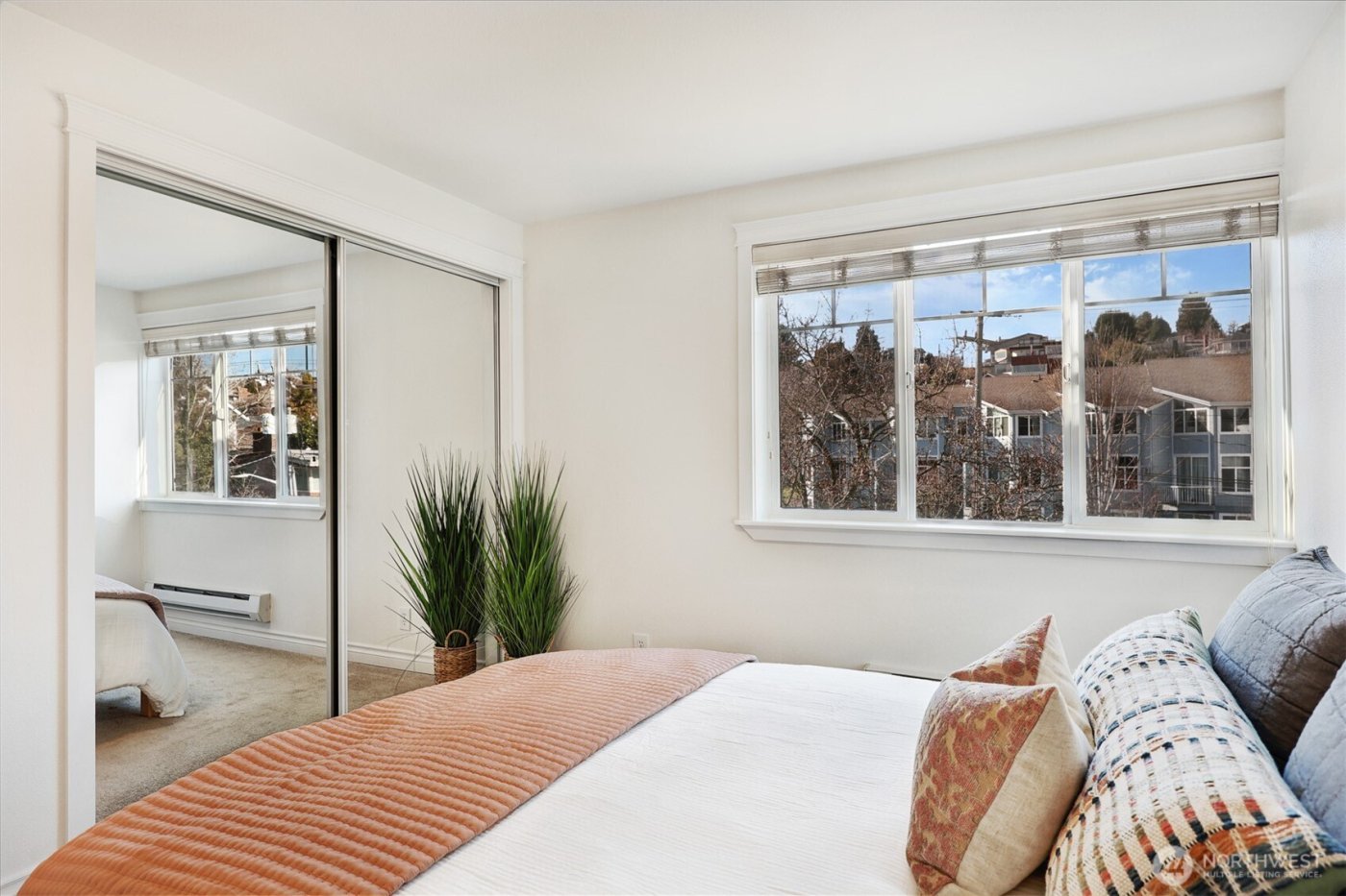 2200 Thorndyke Avenue W #402, Seattle, WA 98199