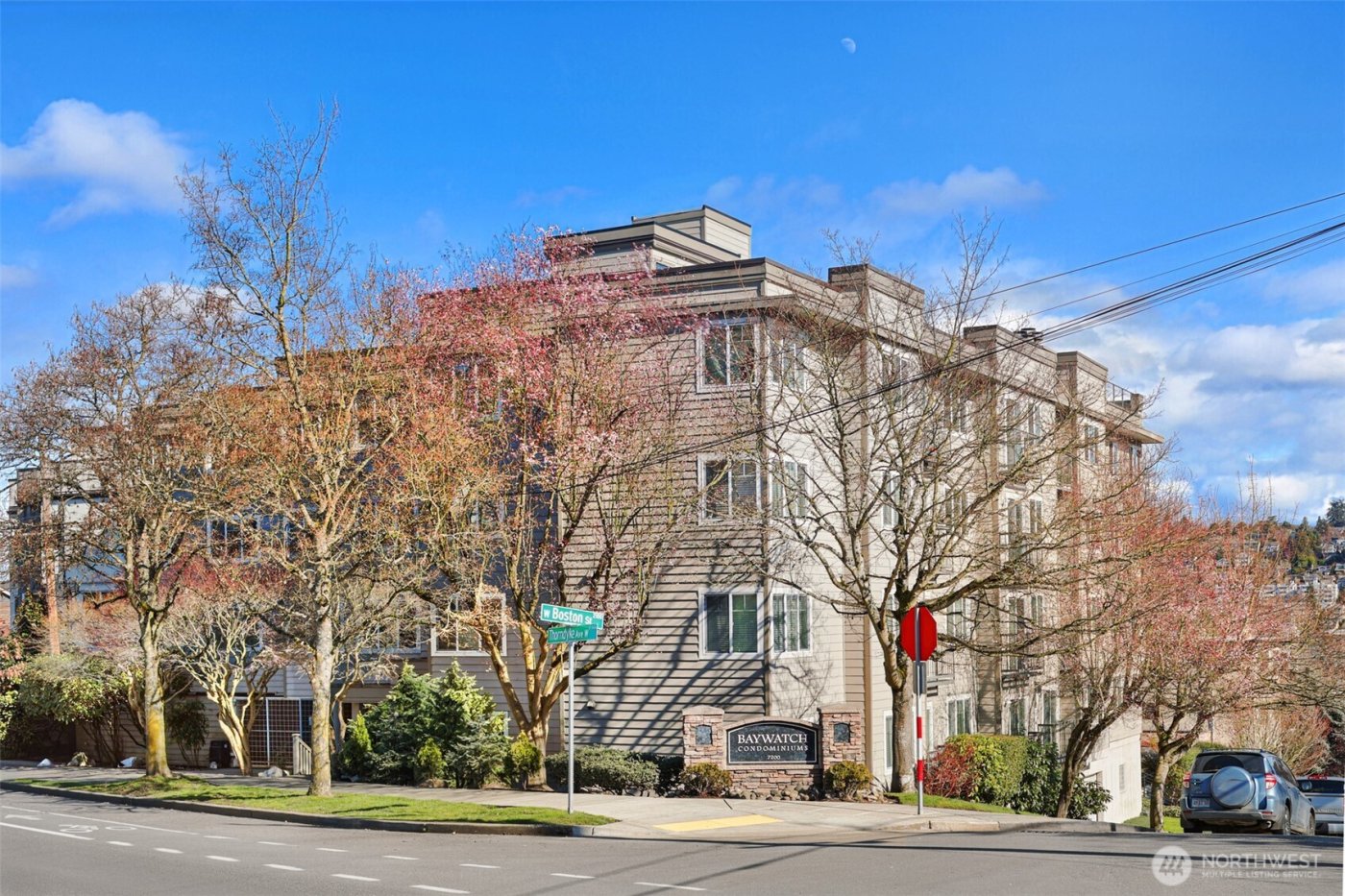 2200 Thorndyke Avenue W #402, Seattle, WA 98199