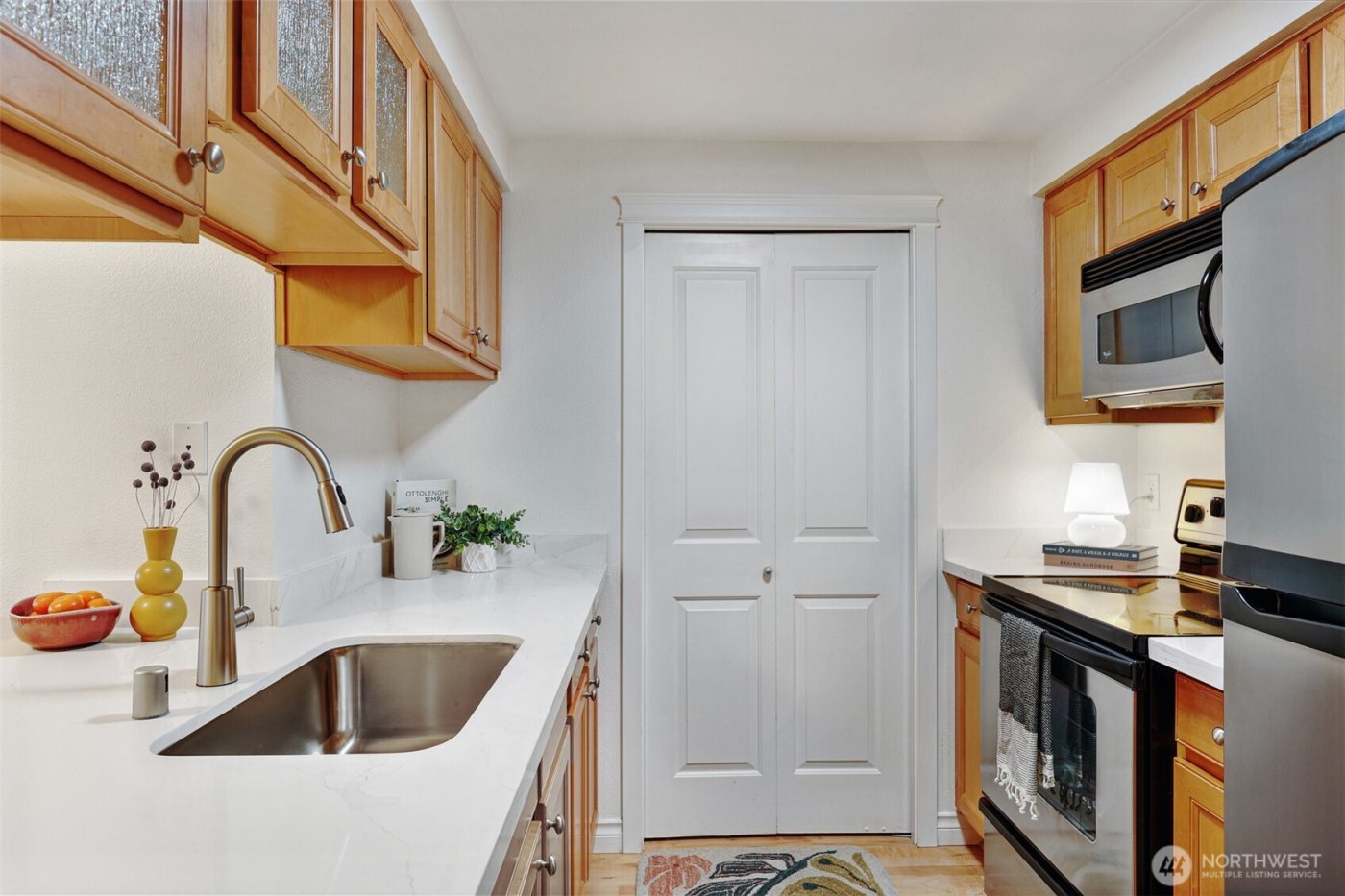 2200 Thorndyke Avenue W #402, Seattle, WA 98199