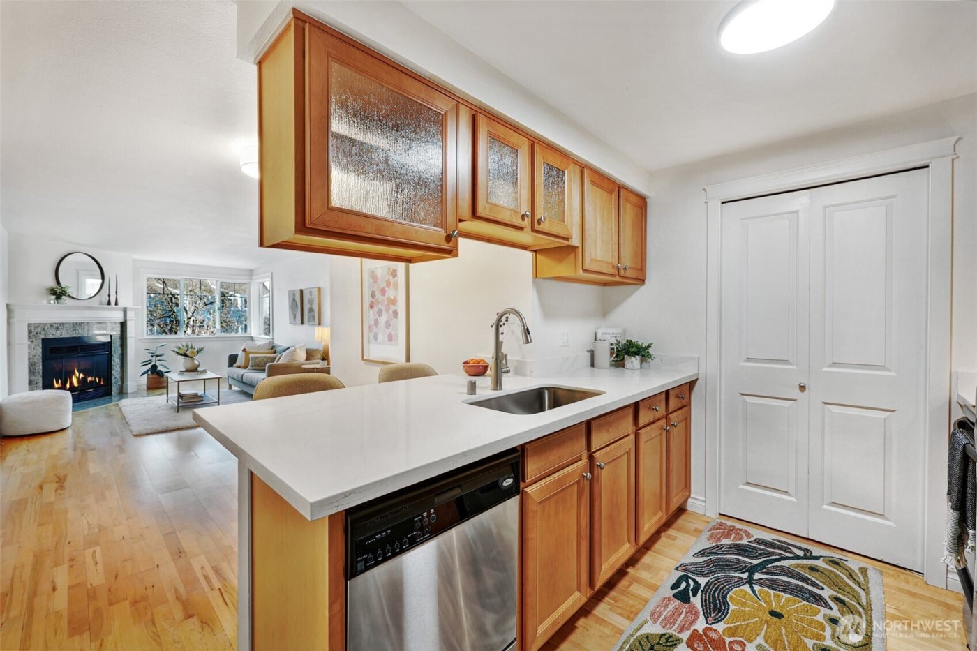 2200 Thorndyke Avenue W #402, Seattle, WA 98199