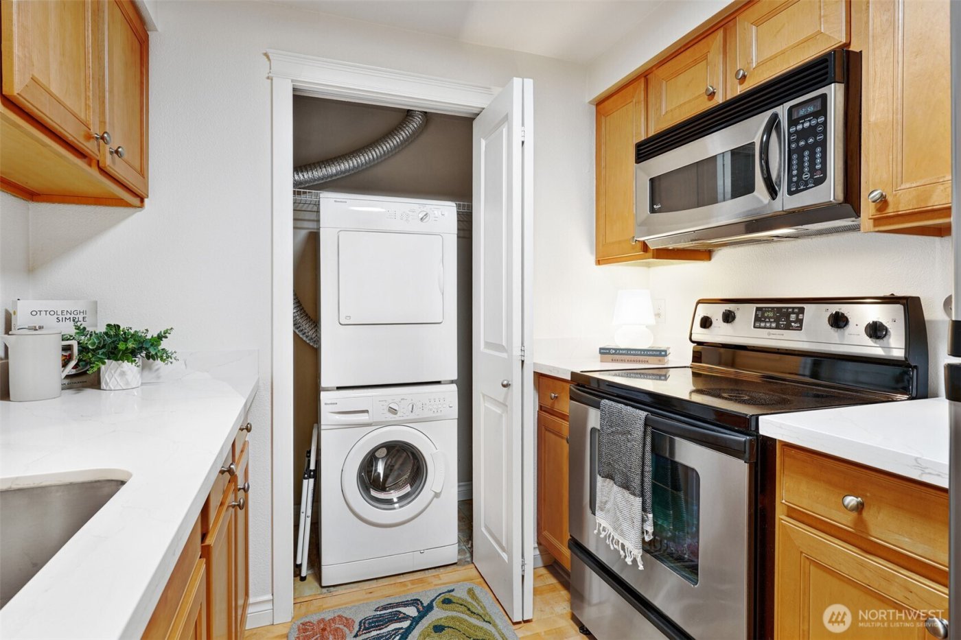 2200 Thorndyke Avenue W #402, Seattle, WA 98199