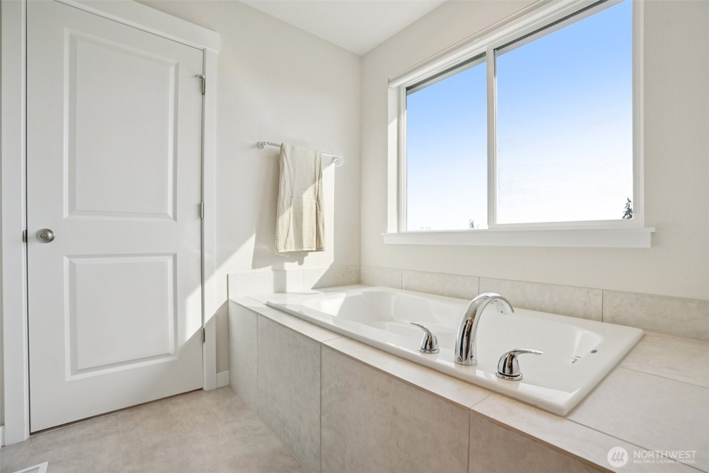 8735 S 3rd Street , Ridgefield, WA 98642