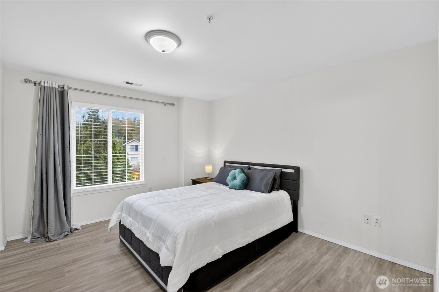 28700 34th Avenue S #F3, Auburn, WA 98001