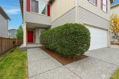 2208 116th Drive SE, Lake Stevens, WA 98258 - Photo 2