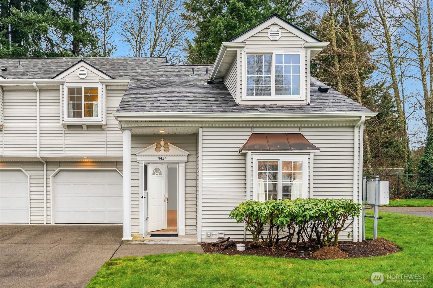 4434 Governor Lane SE, Olympia, WA 98501