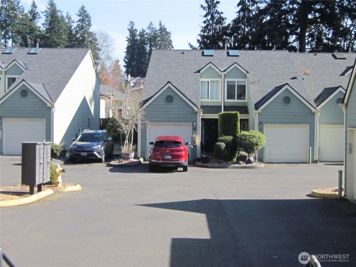 451 S 328th Street #E20, Federal Way, WA 98003