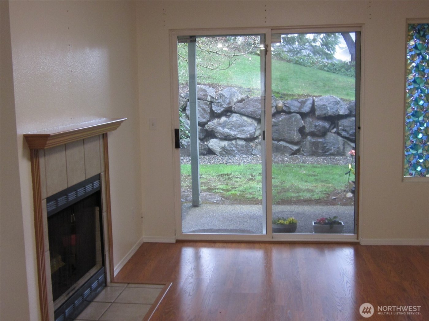 451 S 328th Street #E20, Federal Way, WA 98003