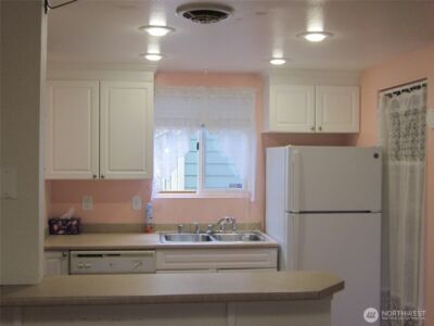 451 S 328th Street #E20, Federal Way, WA 98003 - Photo 4
