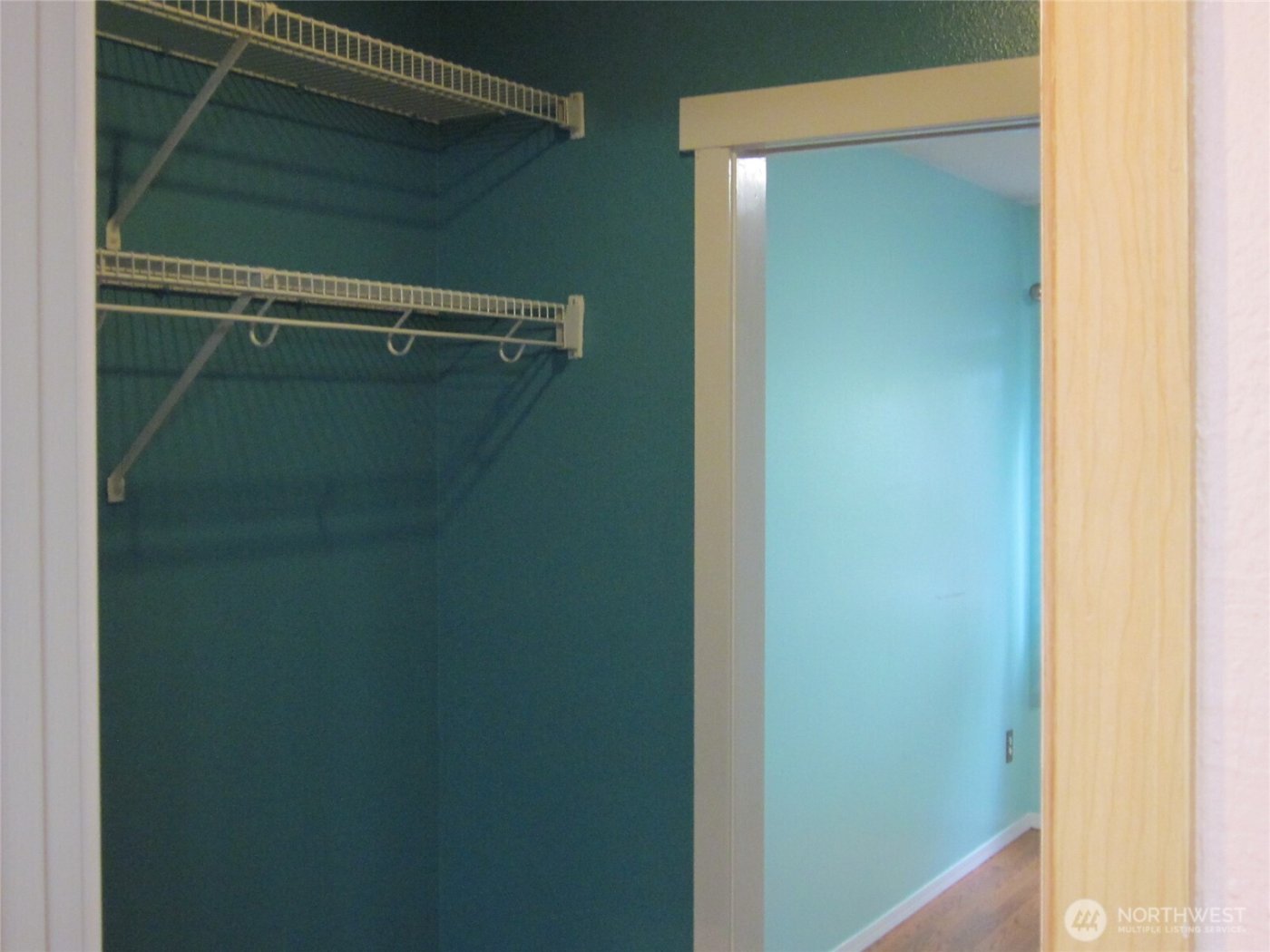 451 S 328th Street #E20, Federal Way, WA 98003