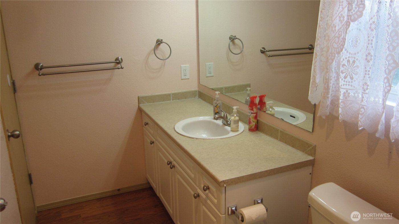 451 S 328th Street #E20, Federal Way, WA 98003