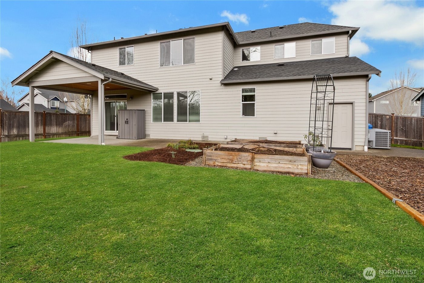 14925 Benton Loop , Sumner, WA 98390