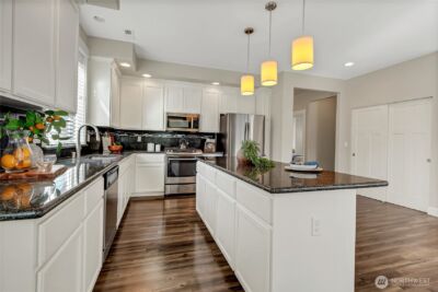 14925 Benton Loop , Sumner, WA 98390 - Photo 9