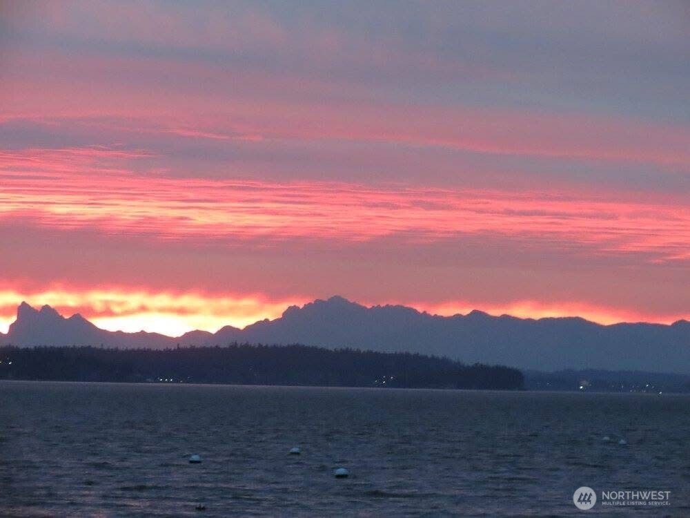 3151 Shoreline Drive , Camano Island, WA 98282