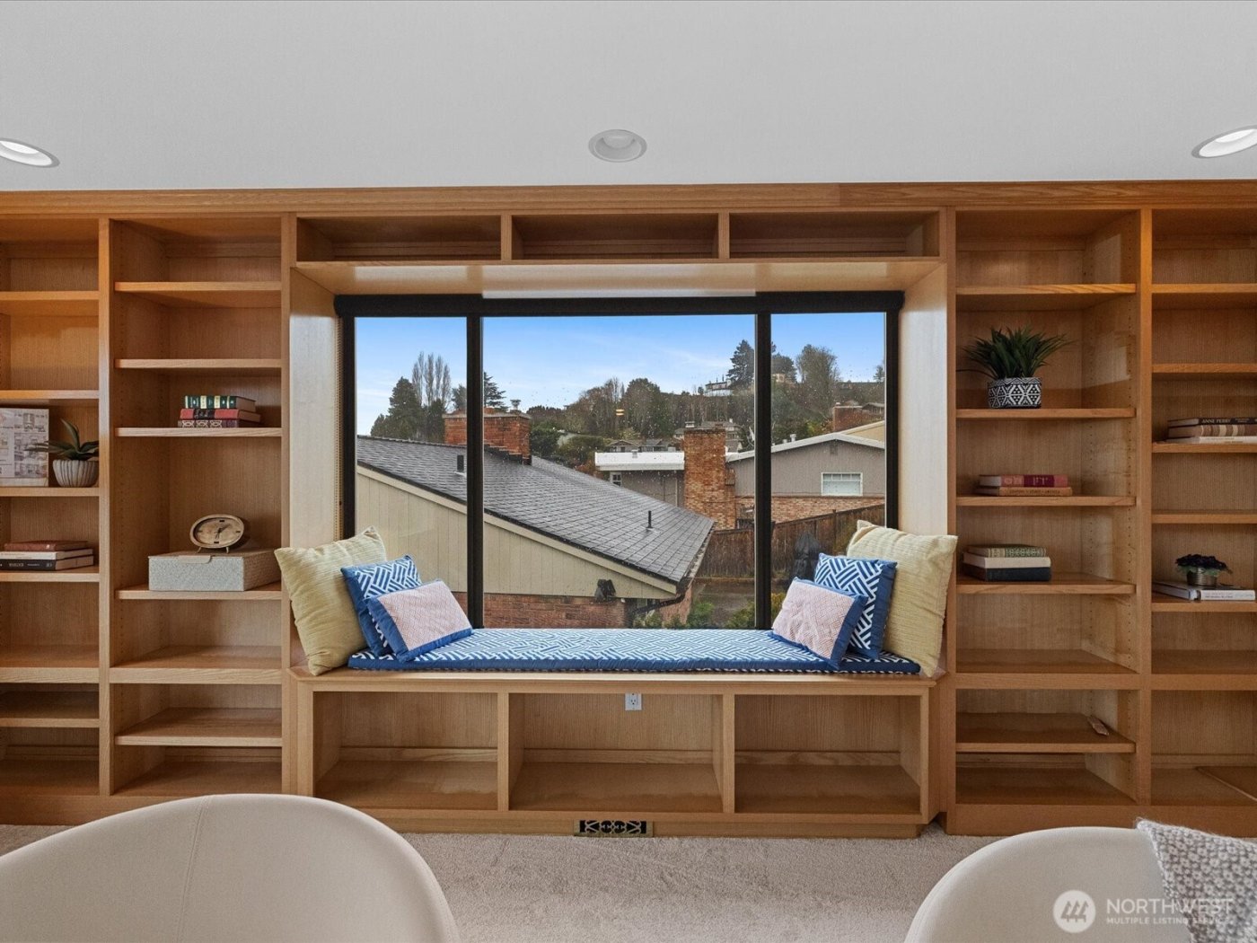 10248 Richwood Avenue NW, Seattle, WA 98177