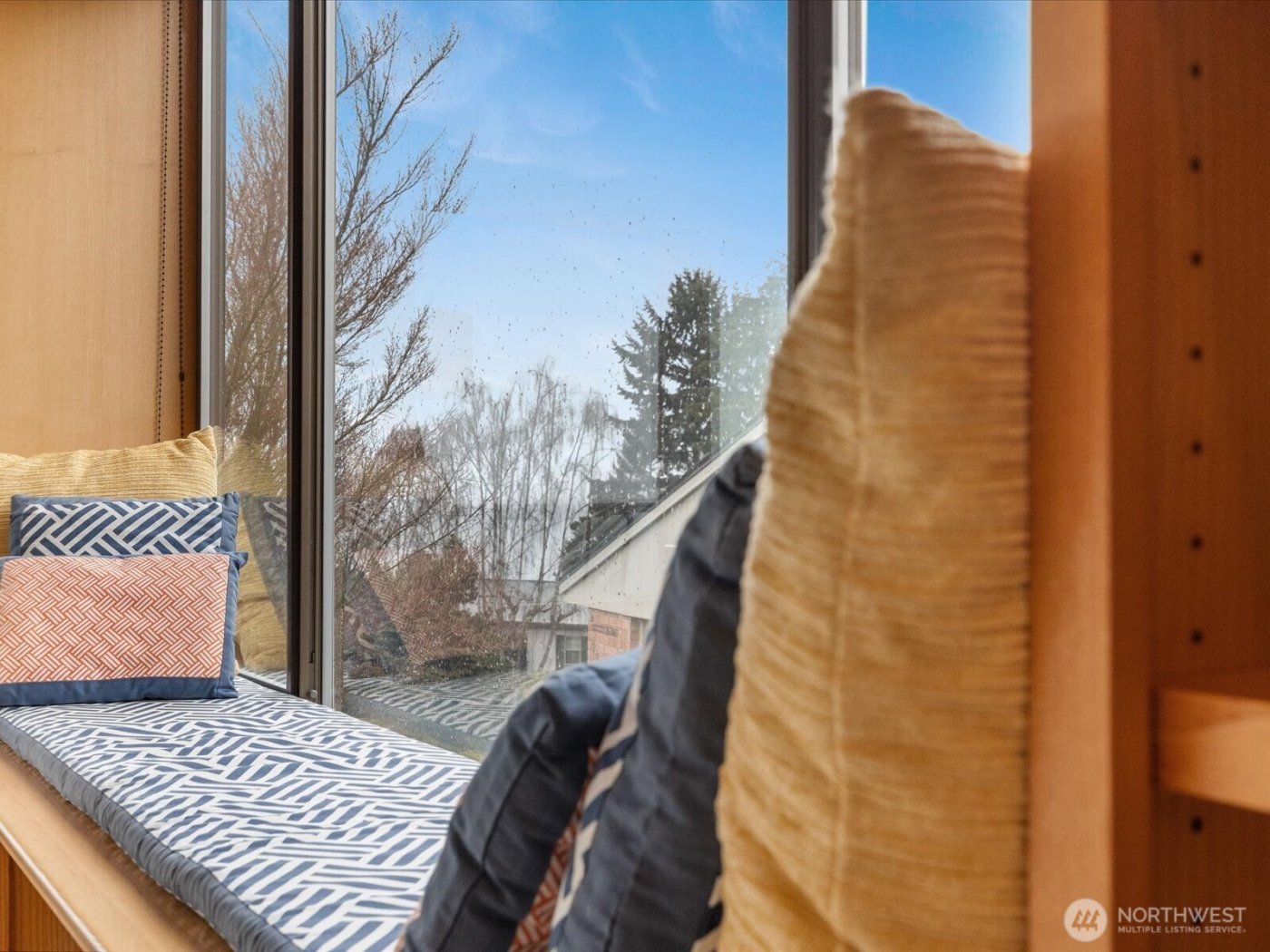 10248 Richwood Avenue NW, Seattle, WA 98177