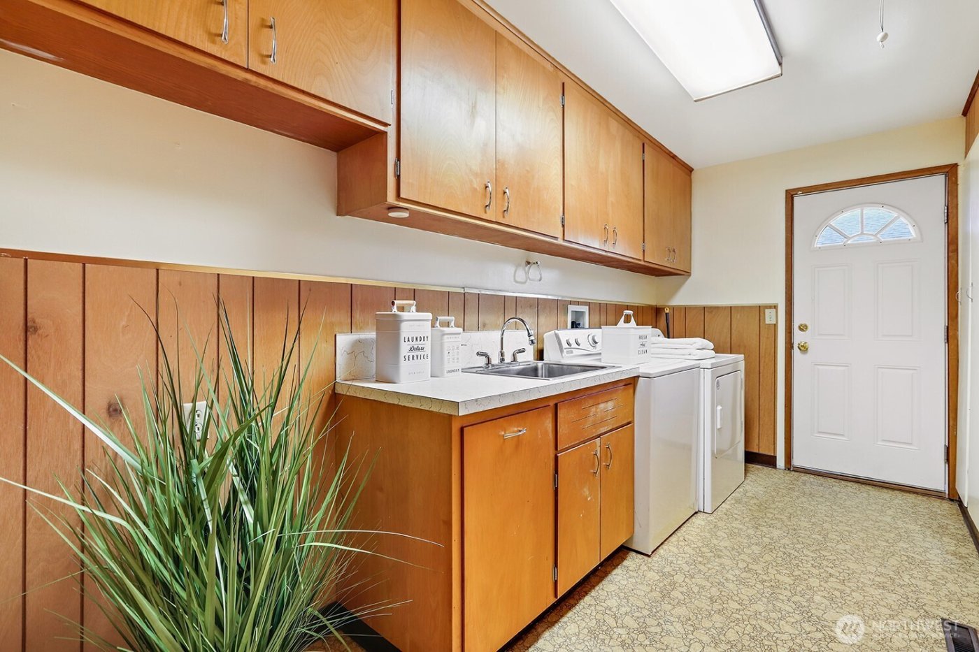 2001 State Street , Everett, WA 98201