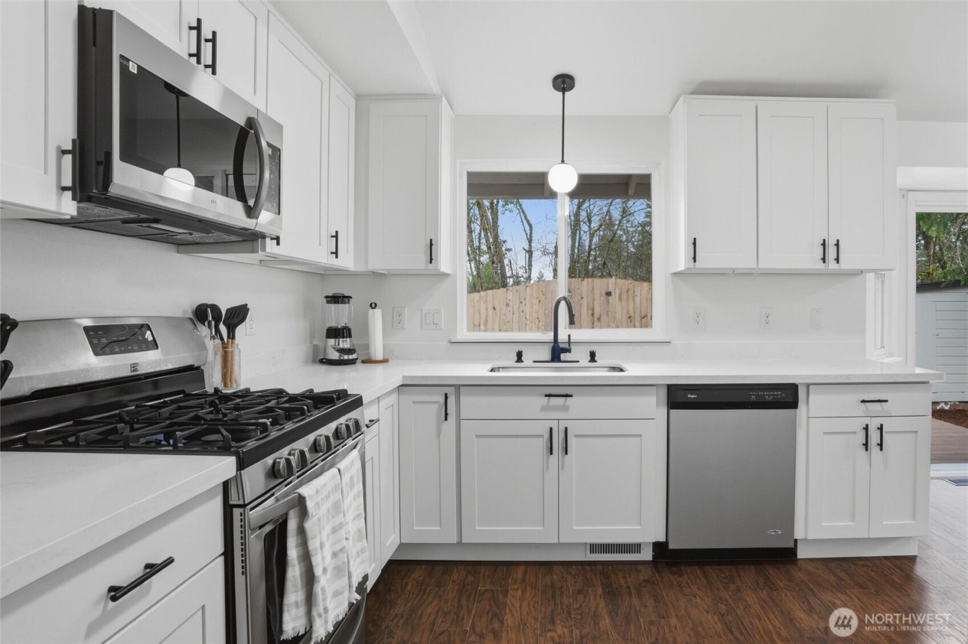 1996 Snowridge Avenue , Port Orchard, WA 98366