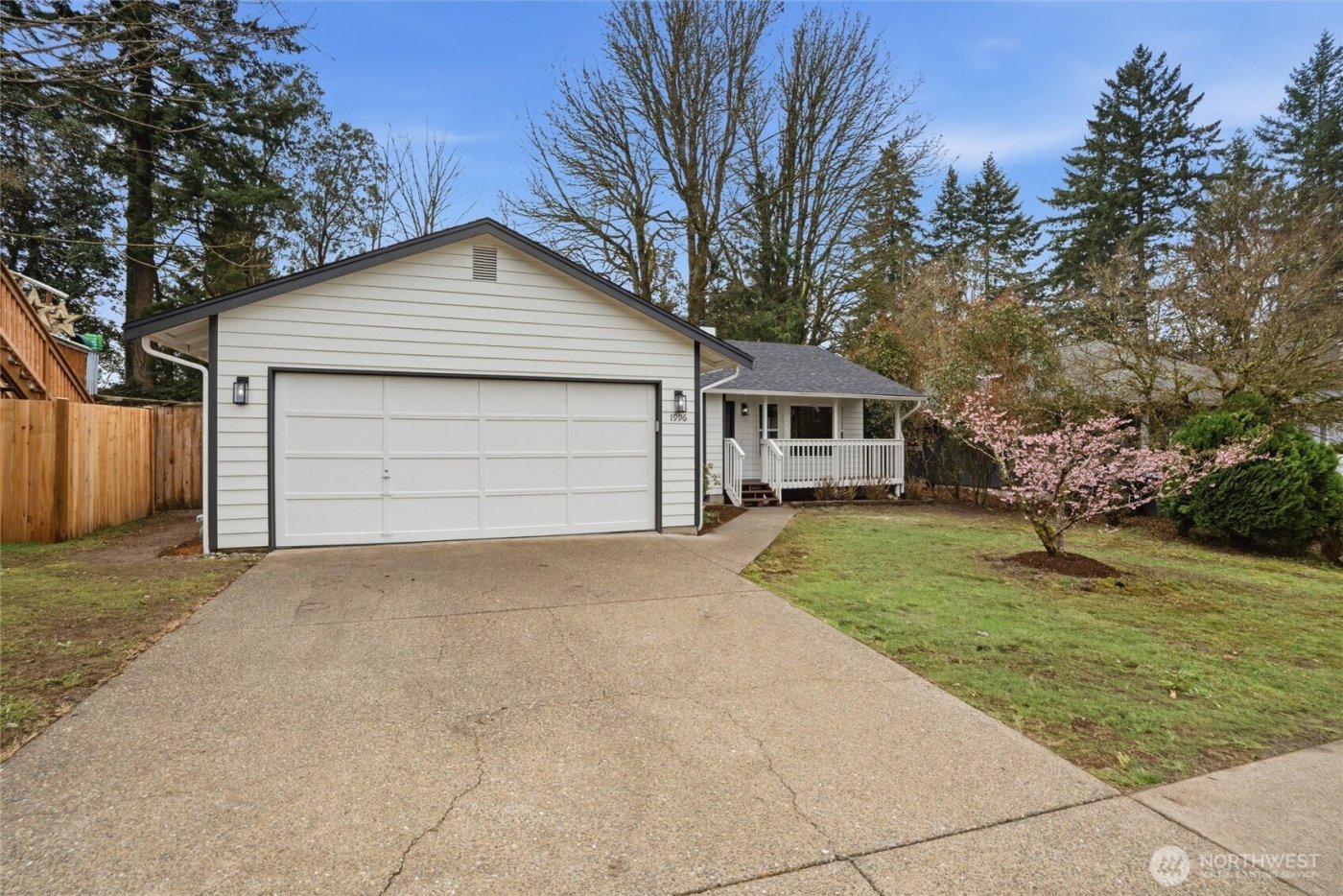 1996 Snowridge Avenue , Port Orchard, WA 98366