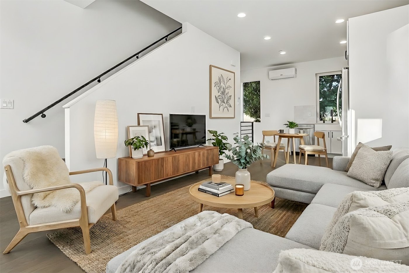 3448 B NW 65th Street , Seattle, WA 98117