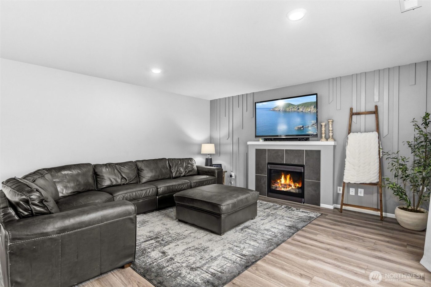 9274 Candytuft Drive SE, Tumwater, WA 98501