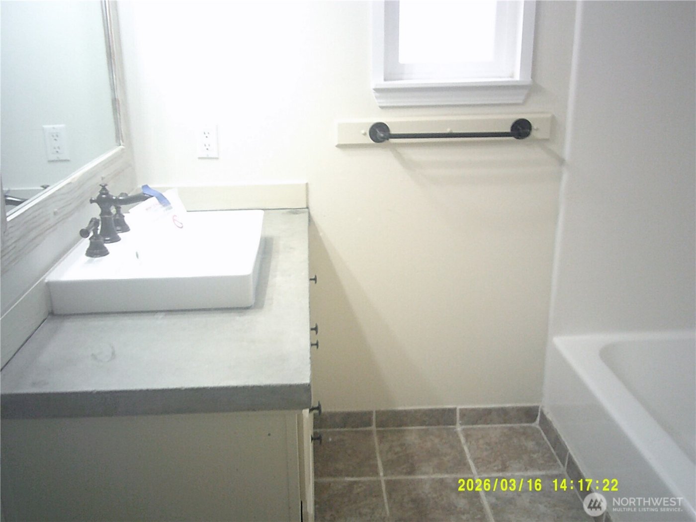 305 S 32nd Place , Mount Vernon, WA 98274