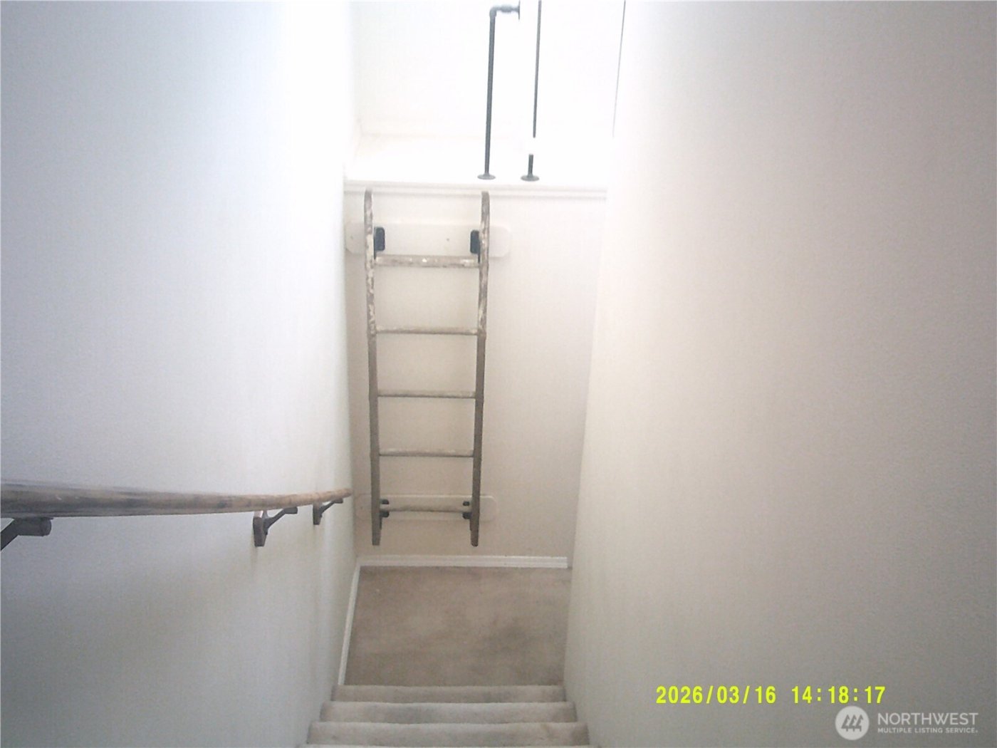 305 S 32nd Place , Mount Vernon, WA 98274