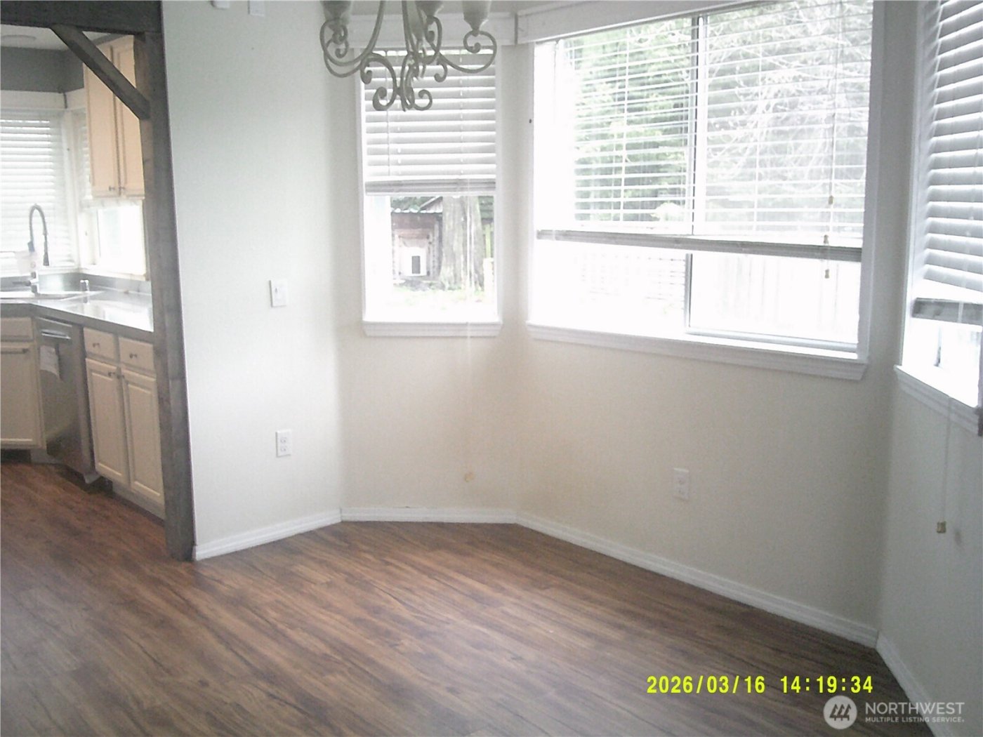 305 S 32nd Place , Mount Vernon, WA 98274