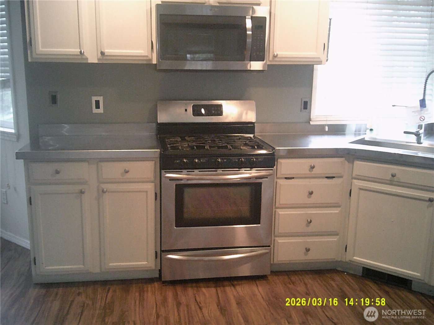 305 S 32nd Place , Mount Vernon, WA 98274