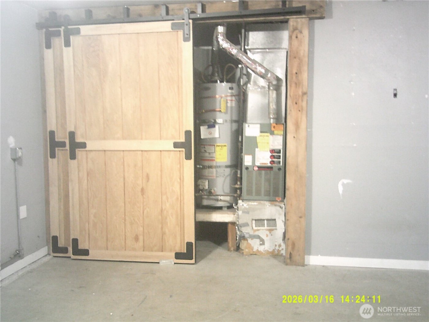 305 S 32nd Place , Mount Vernon, WA 98274