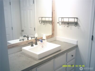 305 S 32nd Place , Mount Vernon, WA 98274 - Photo 5