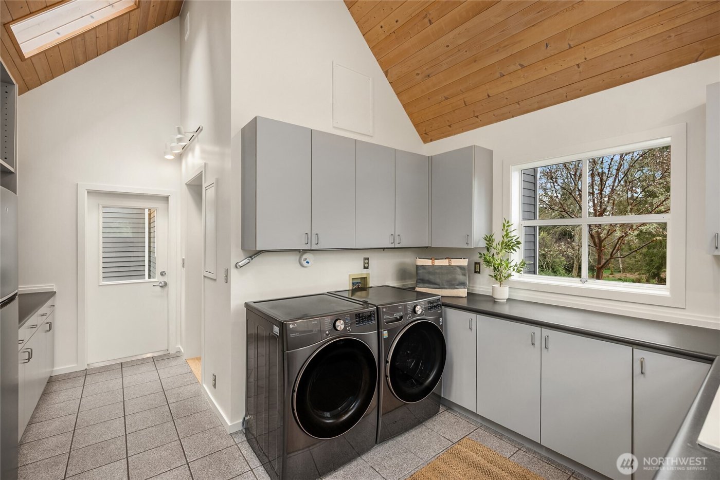 3560 Campbell Street NE, Bainbridge Island, WA 98110