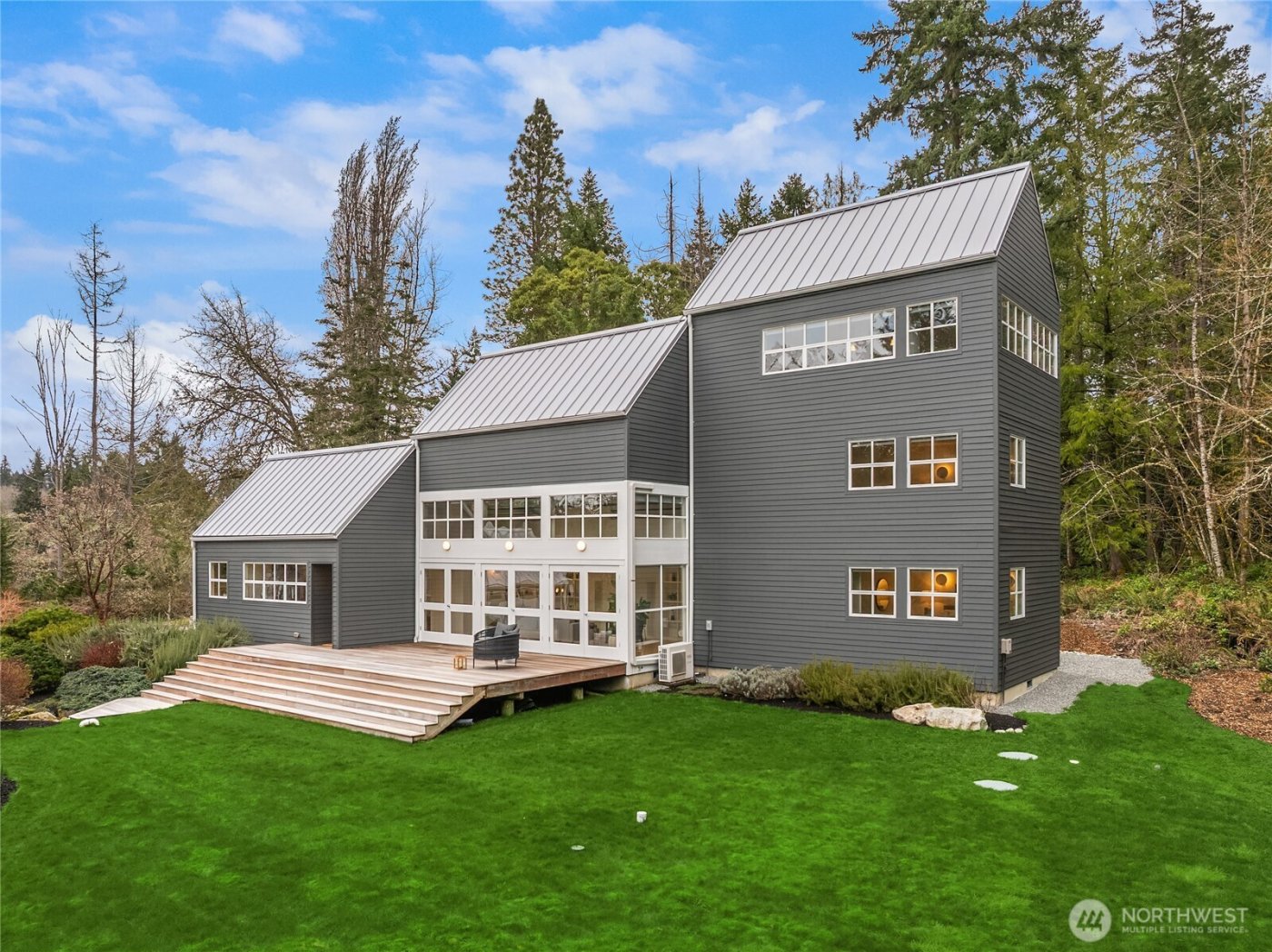 3560 Campbell Street NE, Bainbridge Island, WA 98110