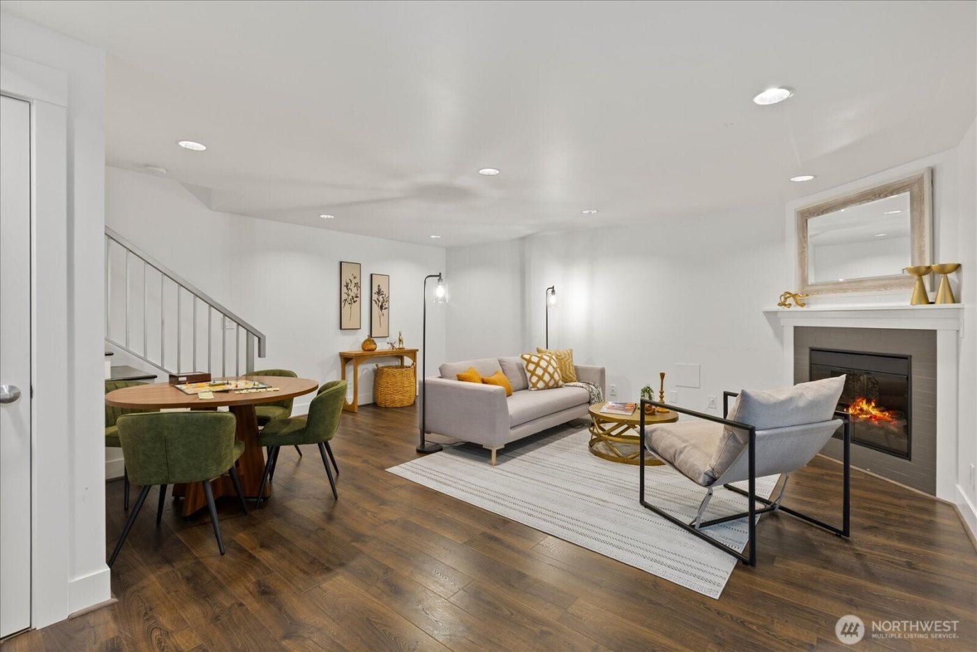 22910 90th Avenue W #D206, Edmonds, WA 98026