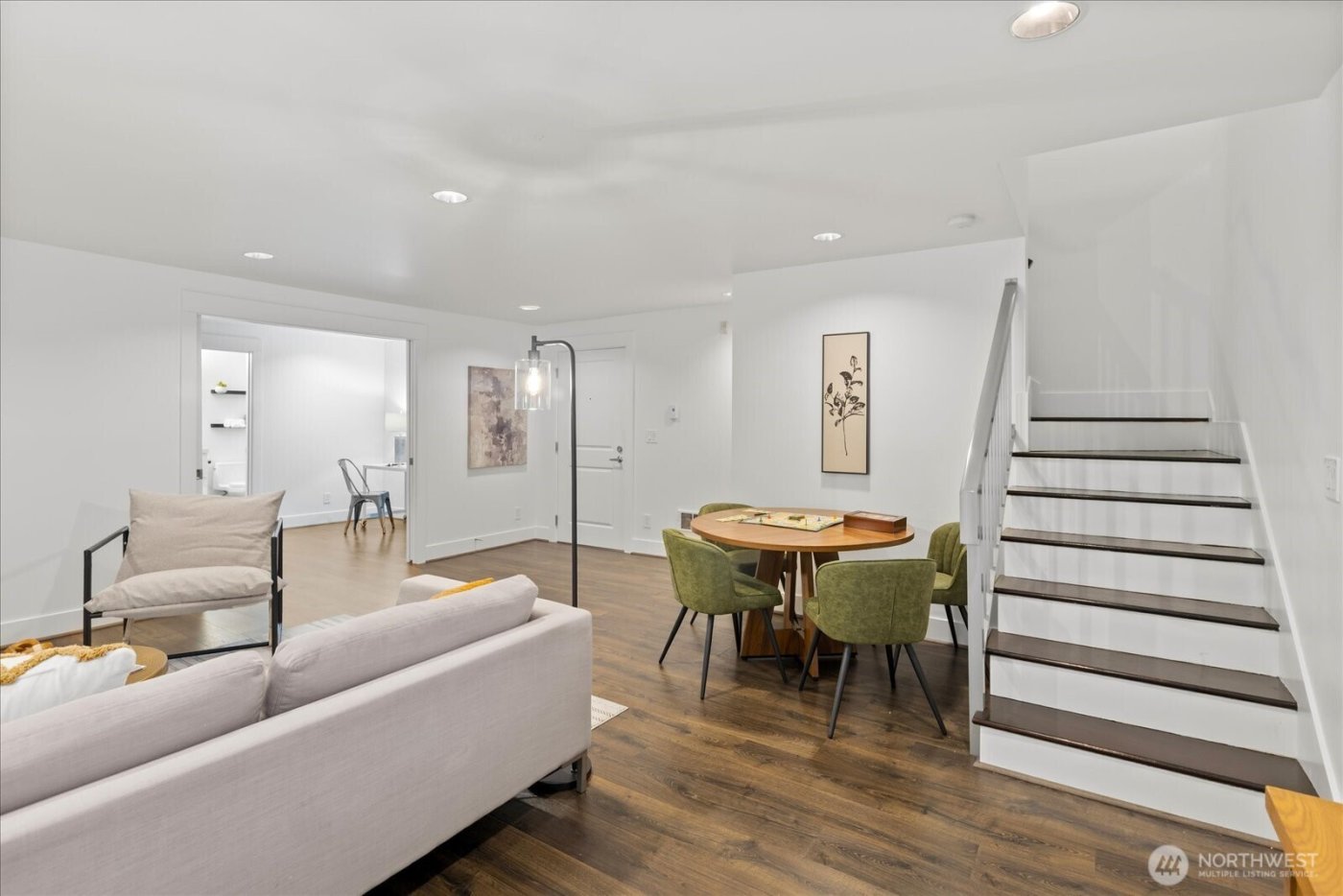 22910 90th Avenue W #D206, Edmonds, WA 98026