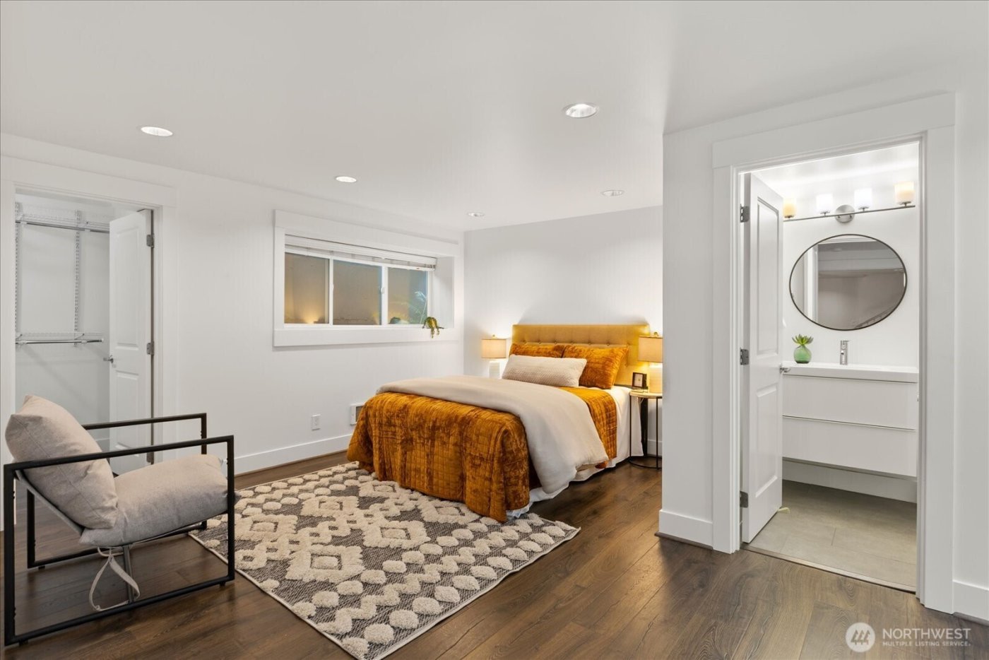 22910 90th Avenue W #D206, Edmonds, WA 98026