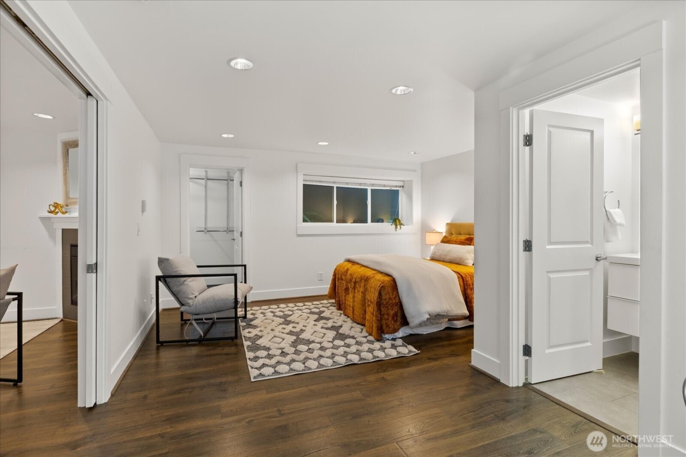 22910 90th Avenue W #D206, Edmonds, WA 98026