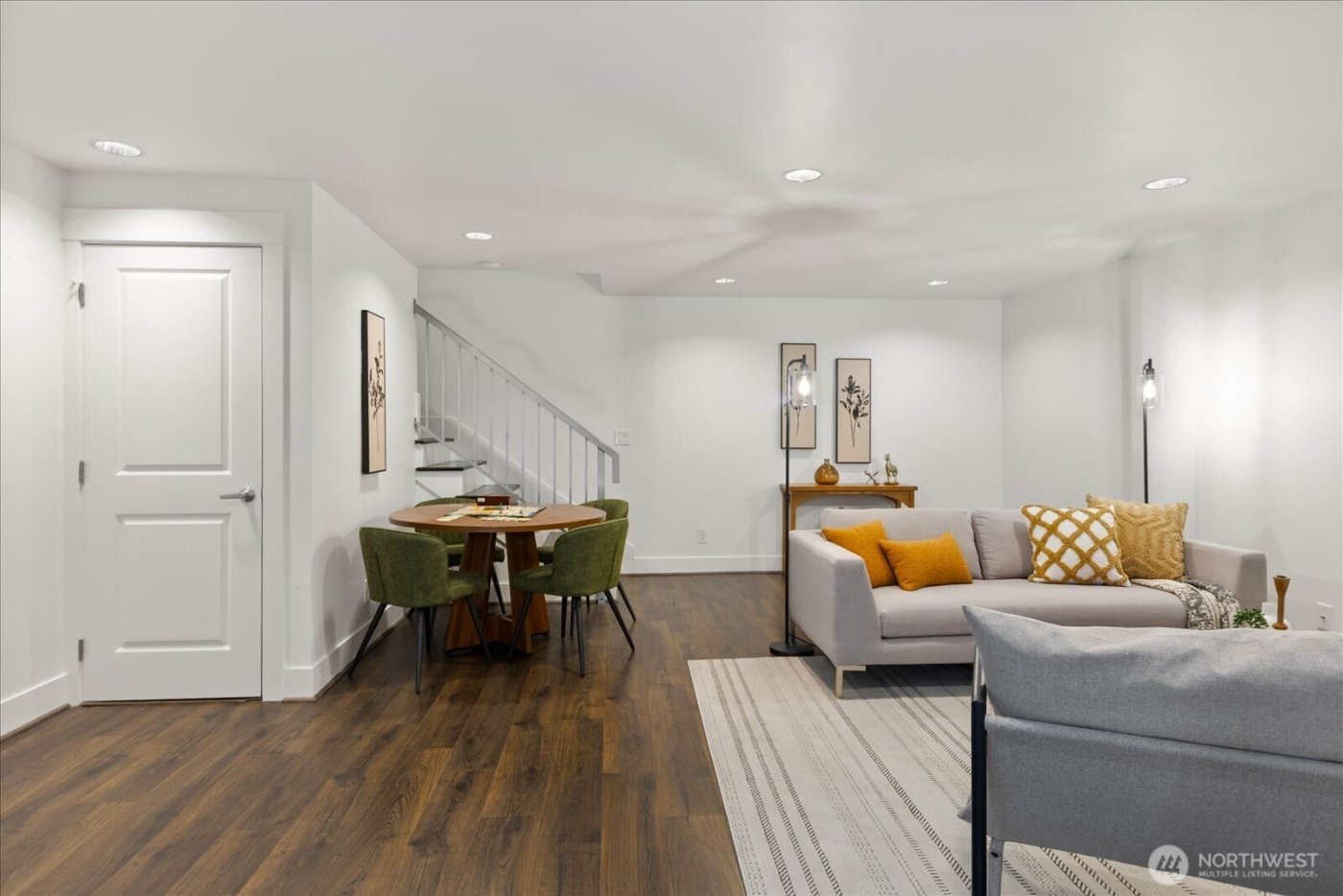 22910 90th Avenue W #D206, Edmonds, WA 98026