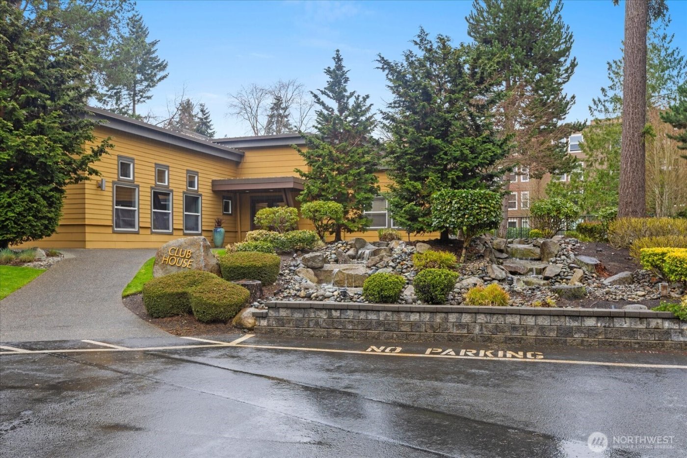 22910 90th Avenue W #D206, Edmonds, WA 98026