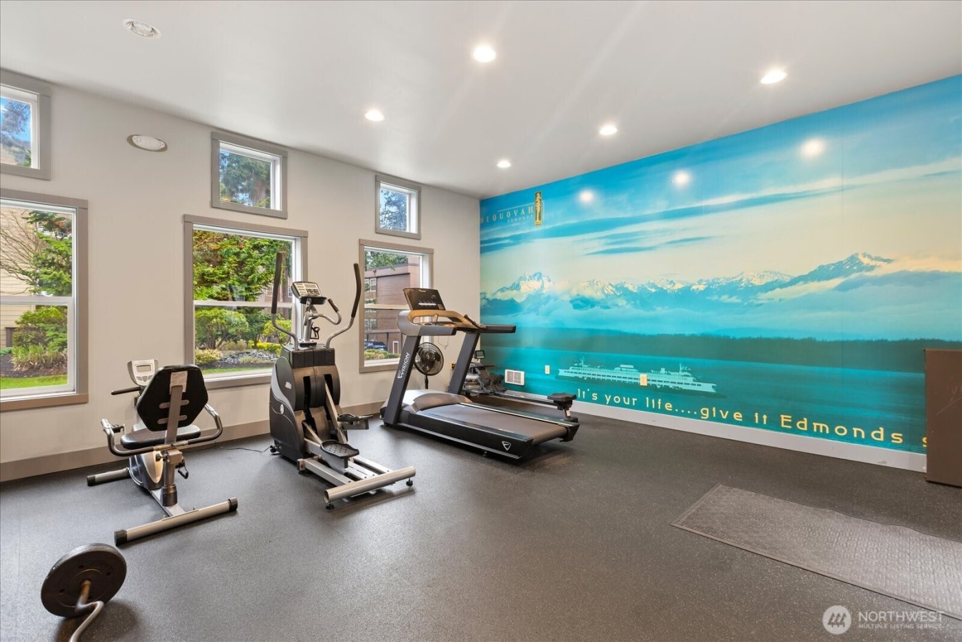 22910 90th Avenue W #D206, Edmonds, WA 98026