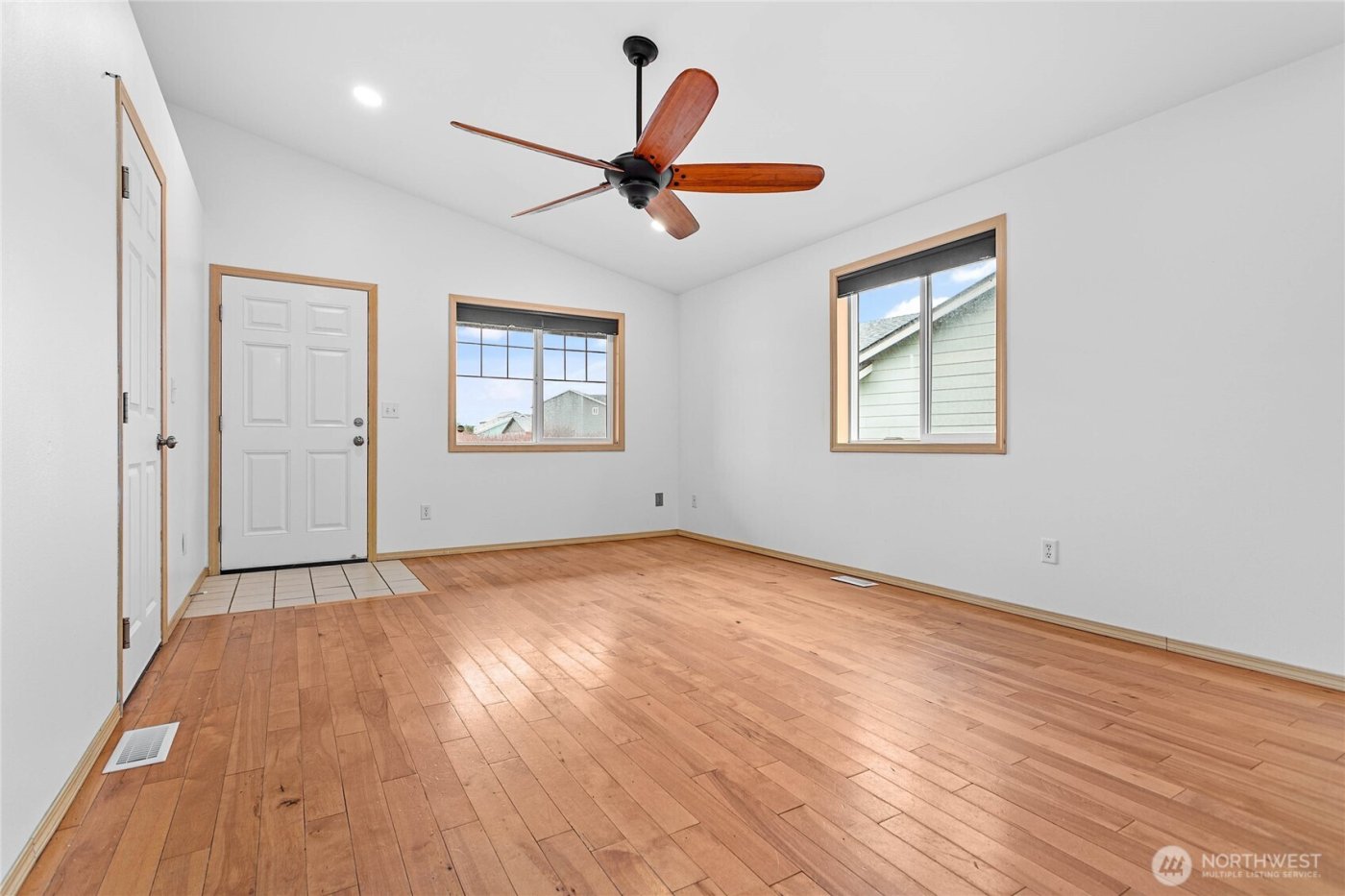 7439 Clamdigger Drive , Blaine, WA 98230