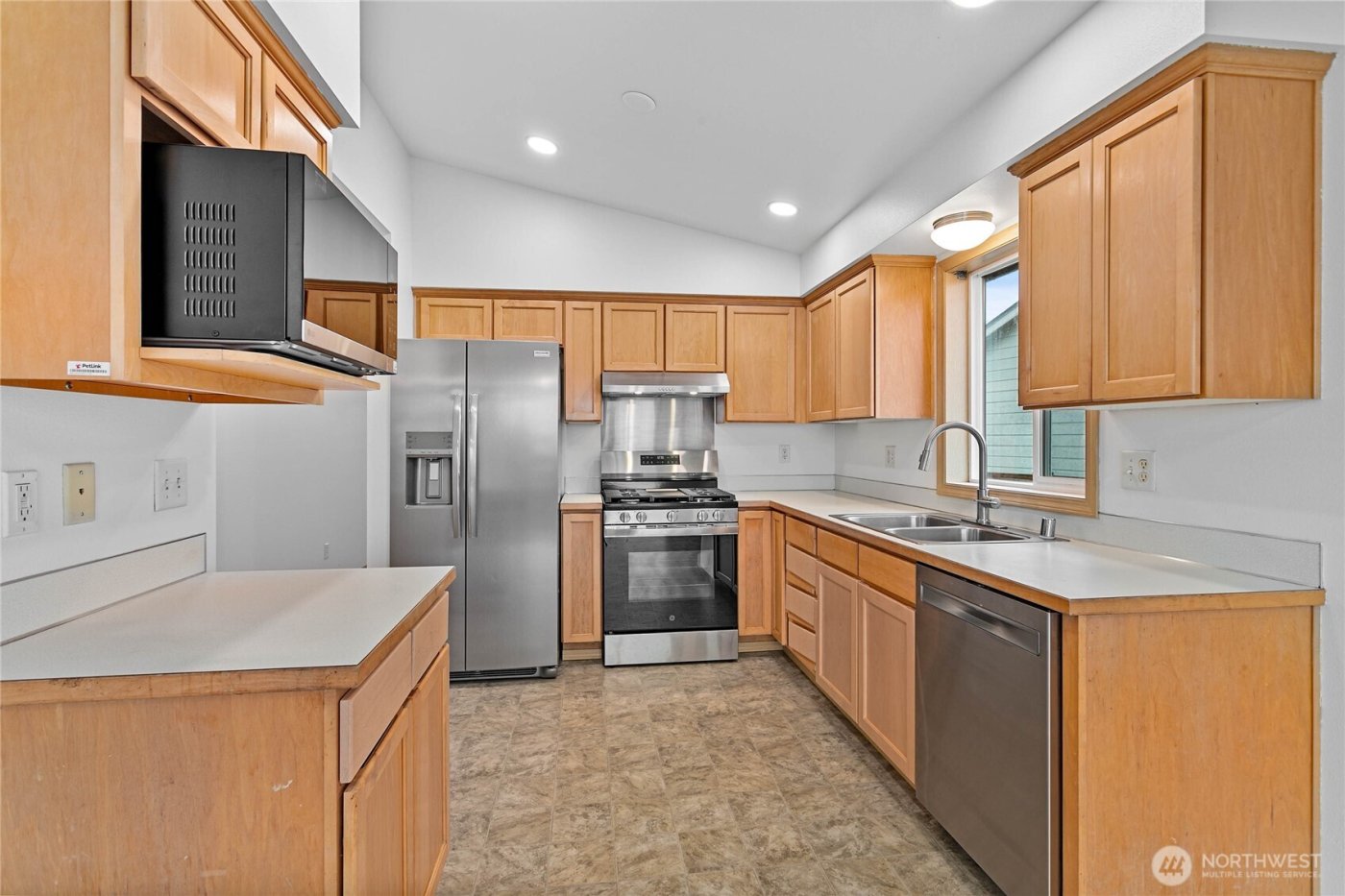 7439 Clamdigger Drive , Blaine, WA 98230